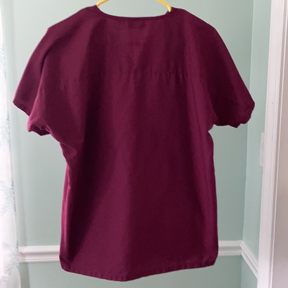 Scrub Zone scrub top Size Small - Picture 4 of 5